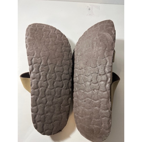 Cushionaire Sandals - Picture 7 of 7